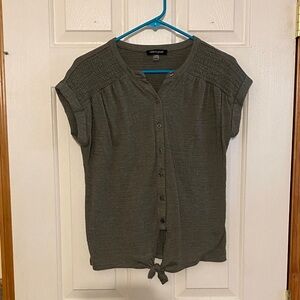Cable & Gauge Olive Green Button-Down Shirt